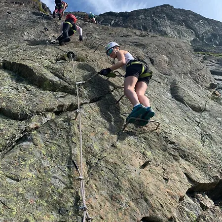 Relaxing Mountain With Panoramic Views *